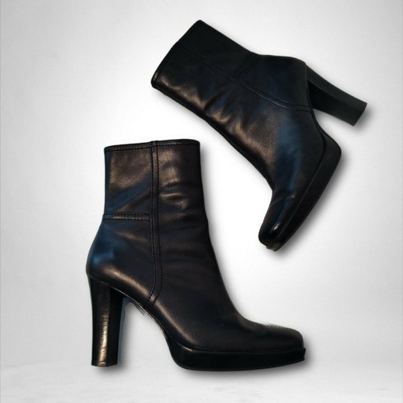 Jennifer Moore Shoes - JENNIFER MOORE Womens Black Fashion Boots Size 6.5